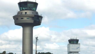 Flughafentower des Airport Salzburg